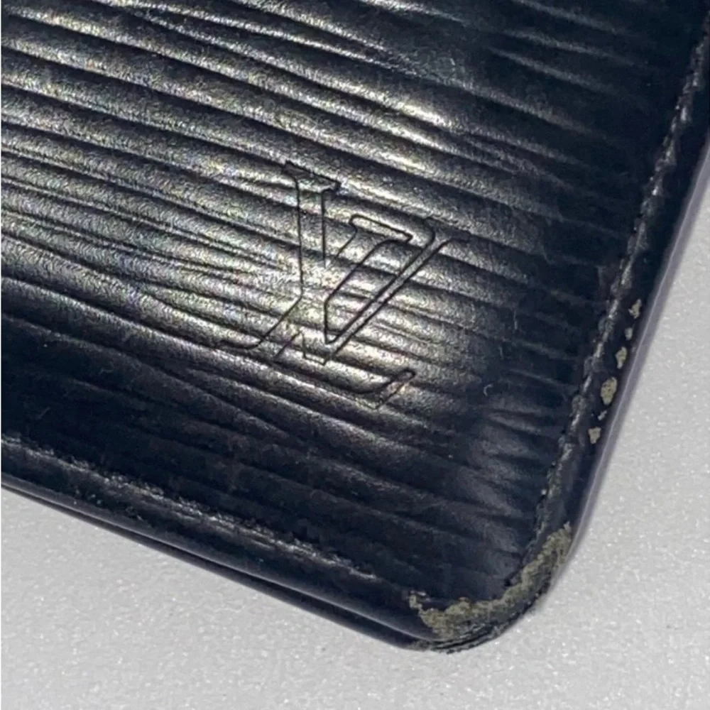 Louis Vuitton Marco Wallet - Picture 5 of 13